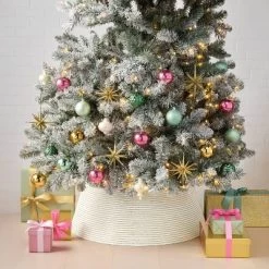 Christmas Rolled Up Tree Collar Cream - Wondershop™